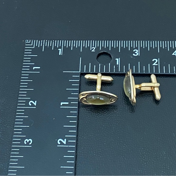 Vintage SWANK Olive Green Cats Eye Oval Gold-tone Cuff Links - Picture 8 of 12